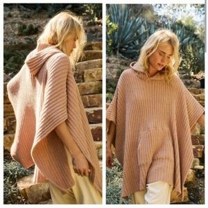 Free People Bestie Blanket Hoodie Poncho soft fuzzy EUC C